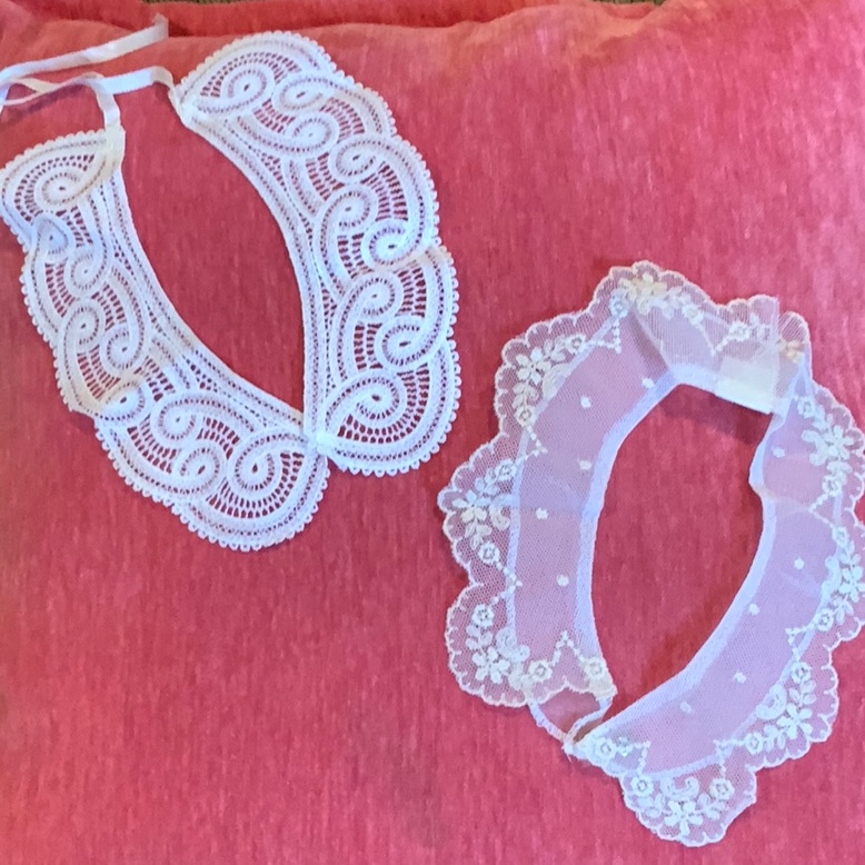 2 Lace Collars